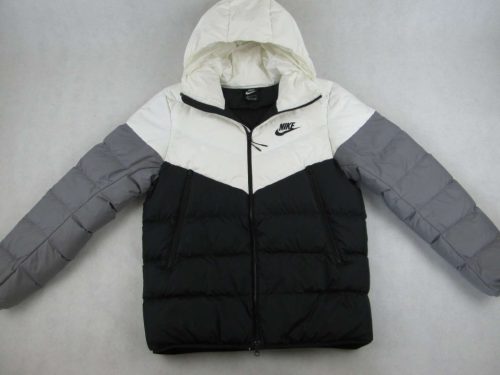 NIKE FÉRFI (L) FEKETE-TÖRTFEHÉR BÉLELT STEPPELT PEHELYKABÁT / TÉLIKABÁT